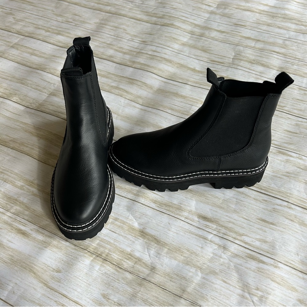 NWOB Moana H2O Black Leather Dolce Vita Boots Size 6